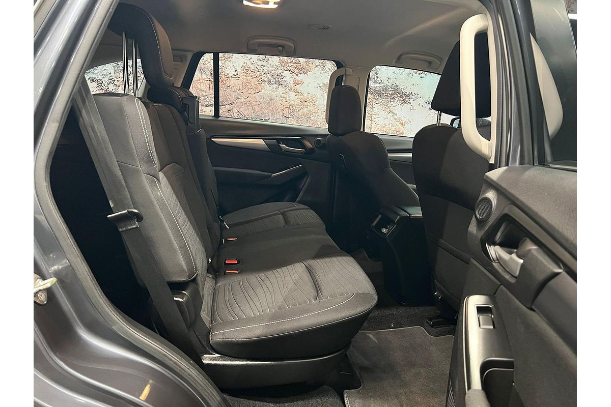 2022 Isuzu MU-X LS-M