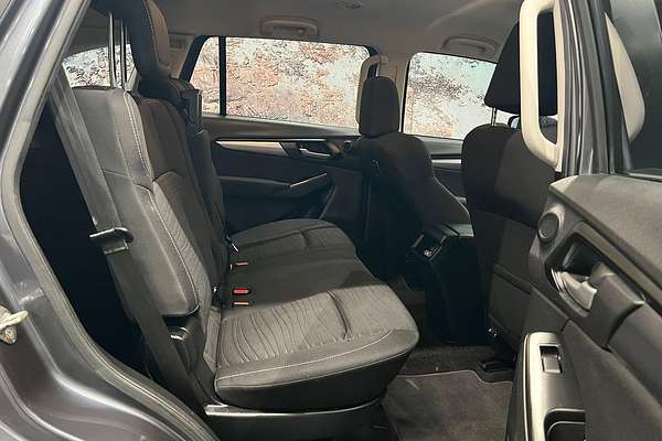 2022 Isuzu MU-X LS-M