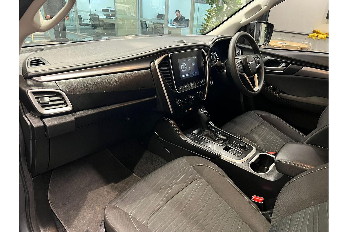 2022 Isuzu MU-X LS-M