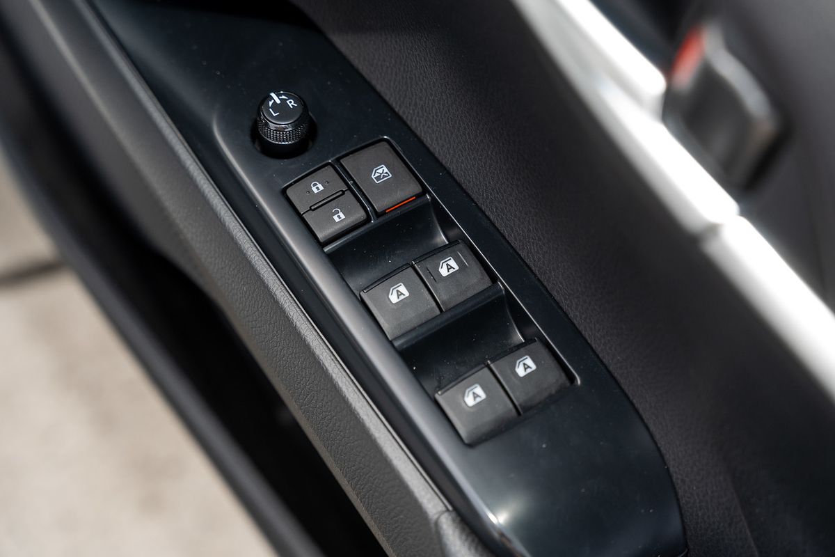 2020 Toyota Camry Ascent Sport AXVH71R