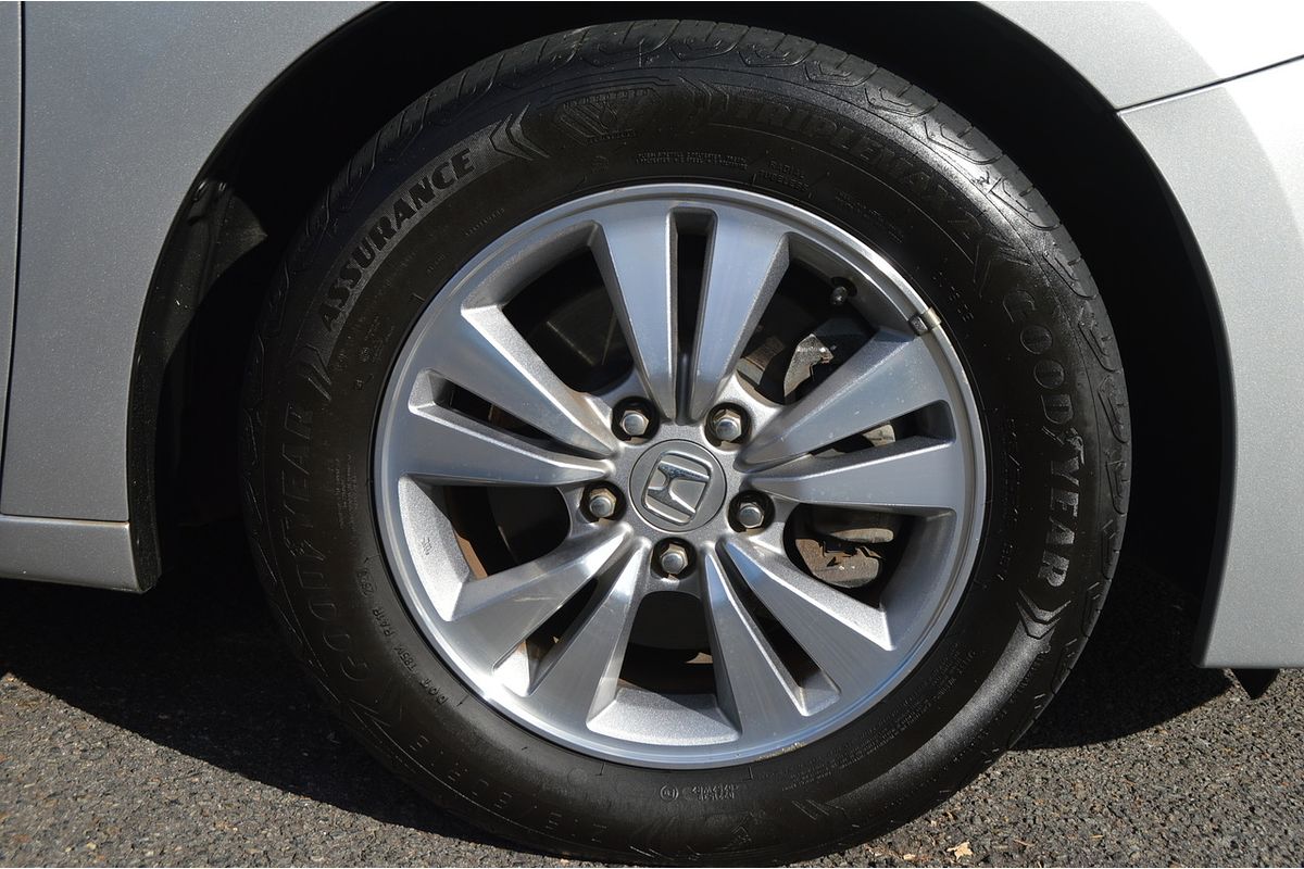 2013 Honda Accord VTi 9th Gen