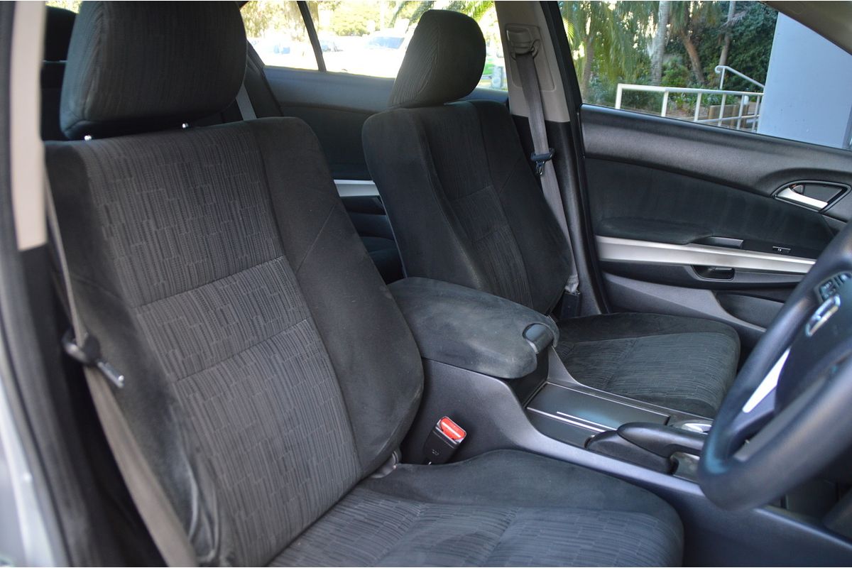 2013 Honda Accord VTi 9th Gen
