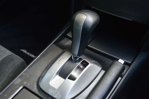 2013 Honda Accord VTi 9th Gen