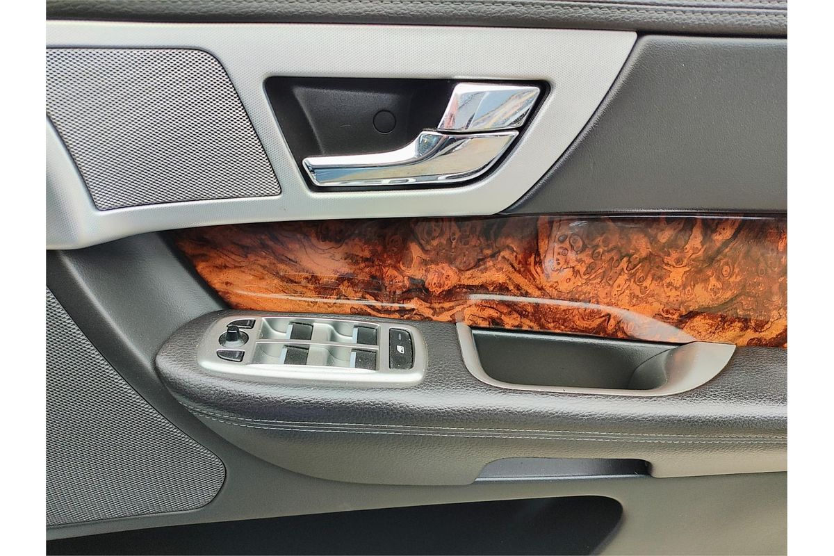 2012 Jaguar XF Luxury X250