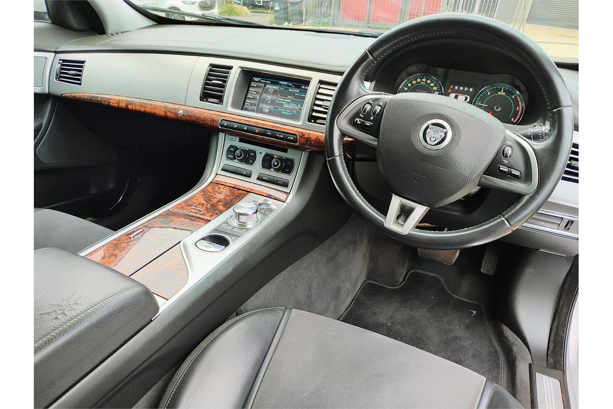 2012 Jaguar XF Luxury X250