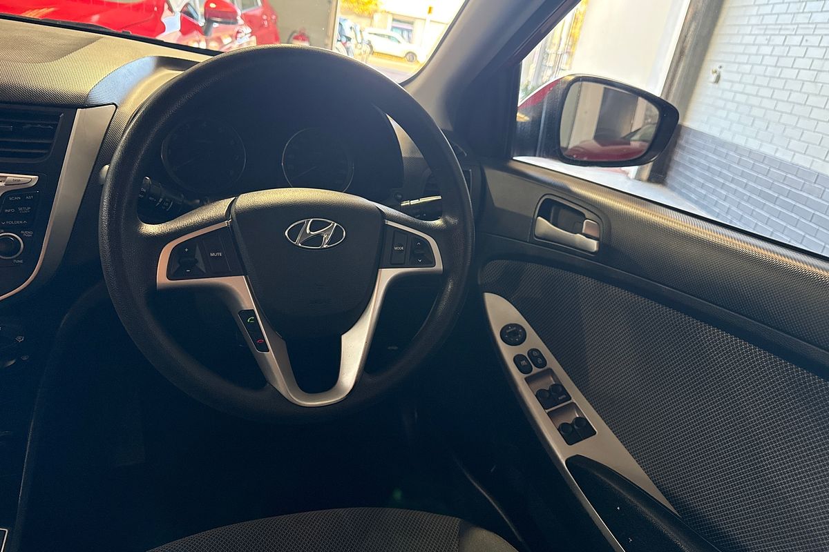 2012 Hyundai Accent Active RB