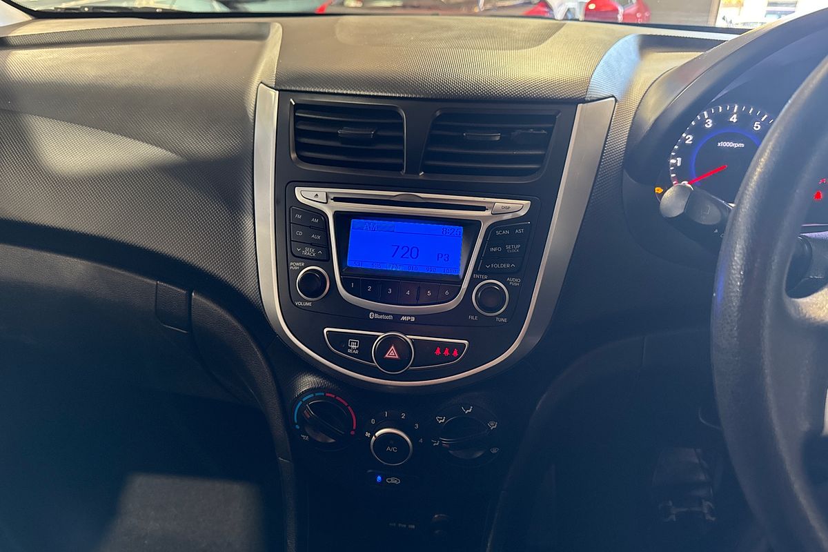2012 Hyundai Accent Active RB
