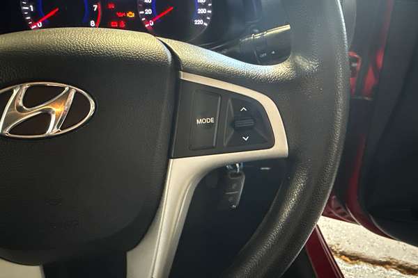 2012 Hyundai Accent Active RB