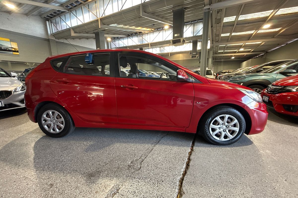 2012 Hyundai Accent Active RB