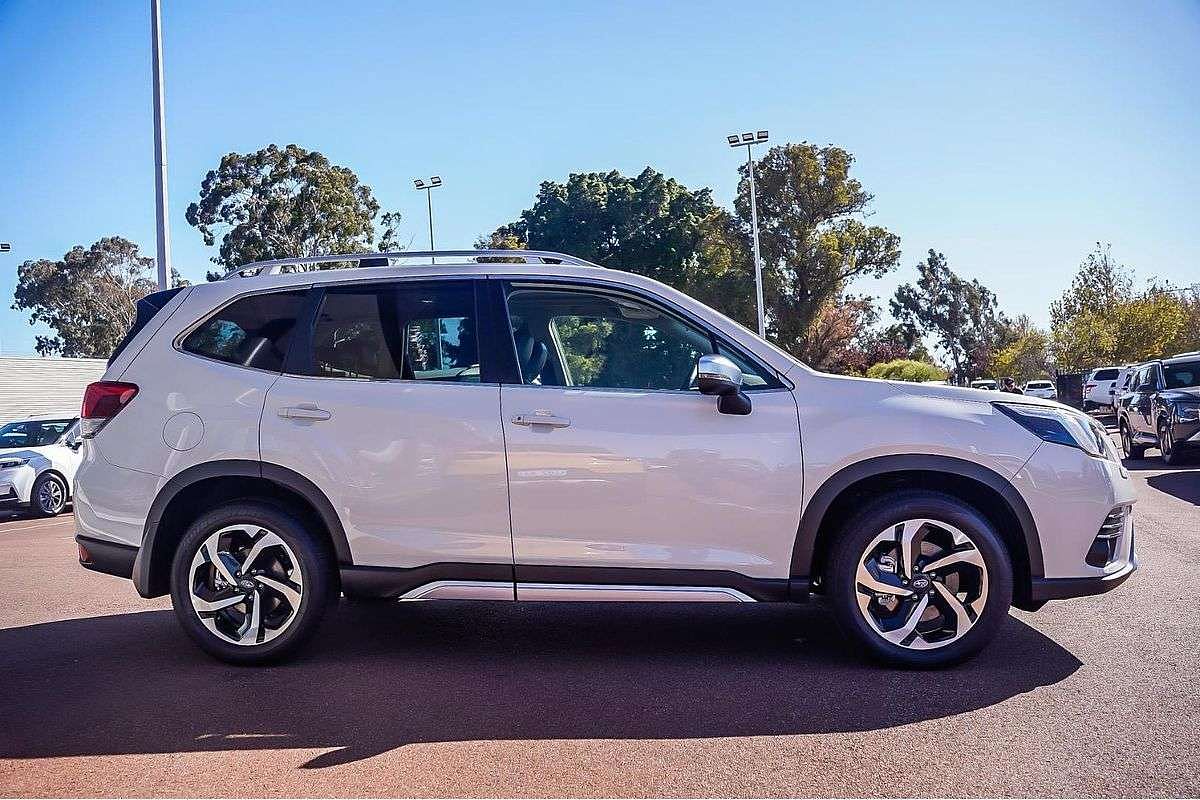 2024 Subaru Forester 2.5i-S S5