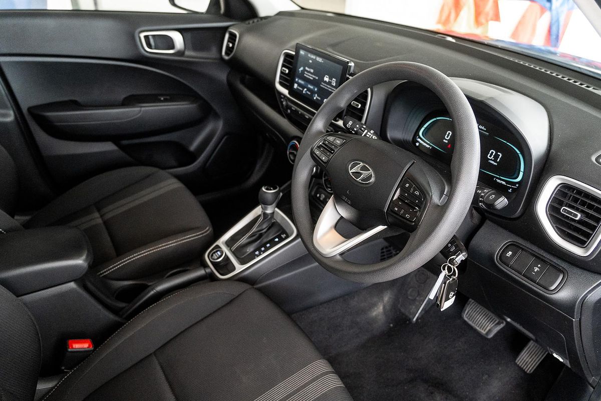2023 Hyundai Venue Active QX.V5