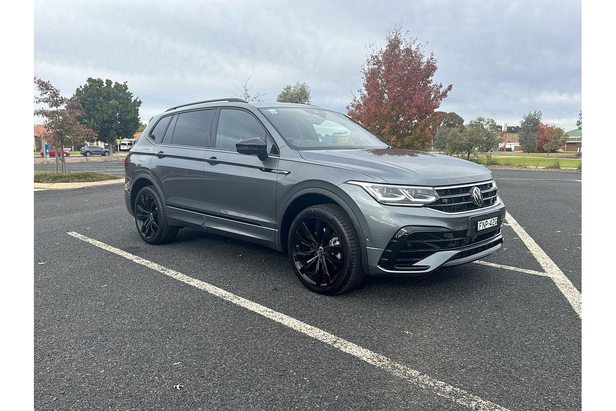 2024 Volkswagen Tiguan Wolfsburg Edition Allspace 5N
