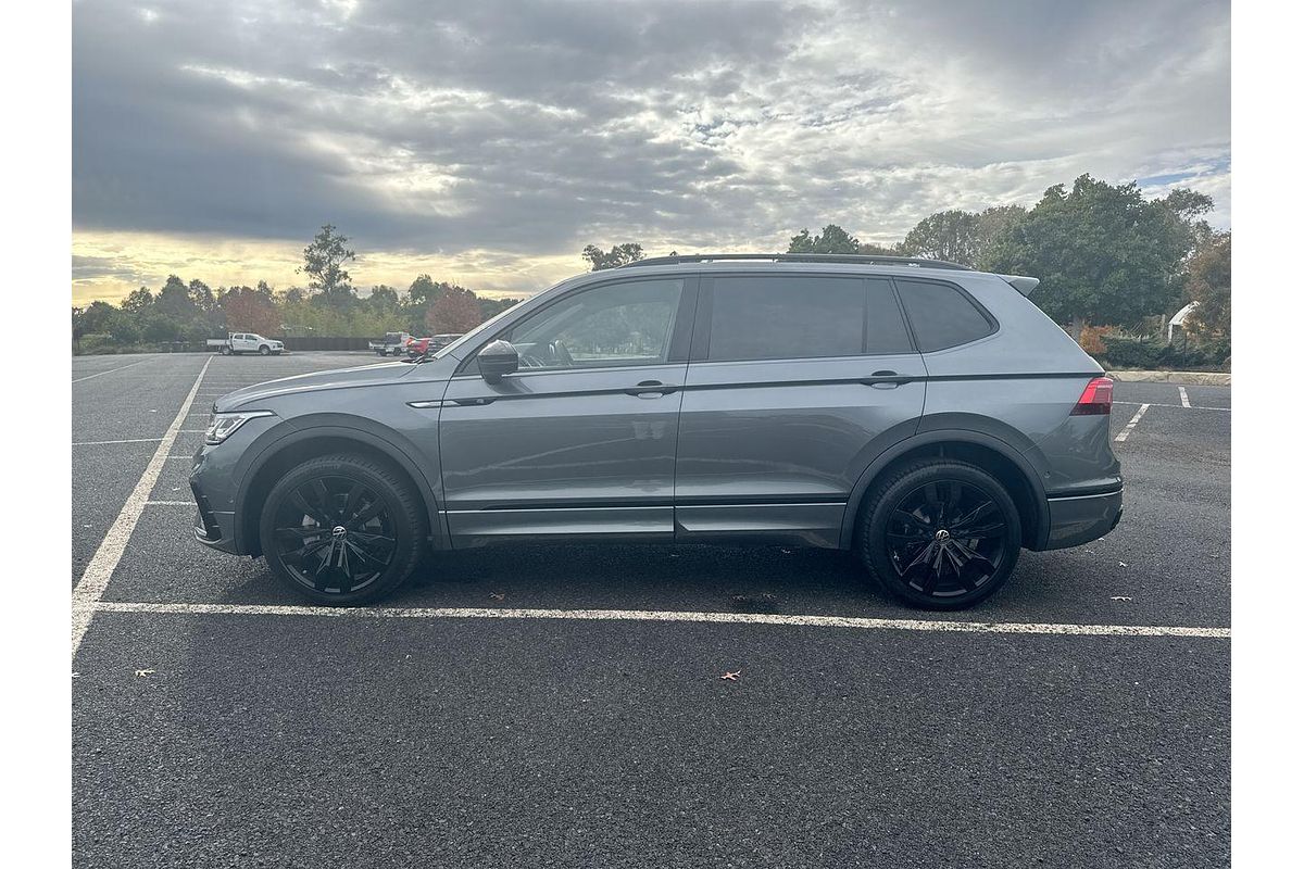 2024 Volkswagen Tiguan Wolfsburg Edition Allspace 5N