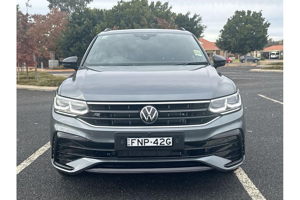 2024 Volkswagen Tiguan Wolfsburg Edition Allspace 5N