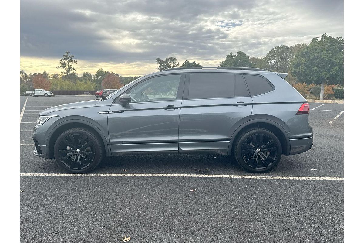 2024 Volkswagen Tiguan Wolfsburg Edition Allspace 5N