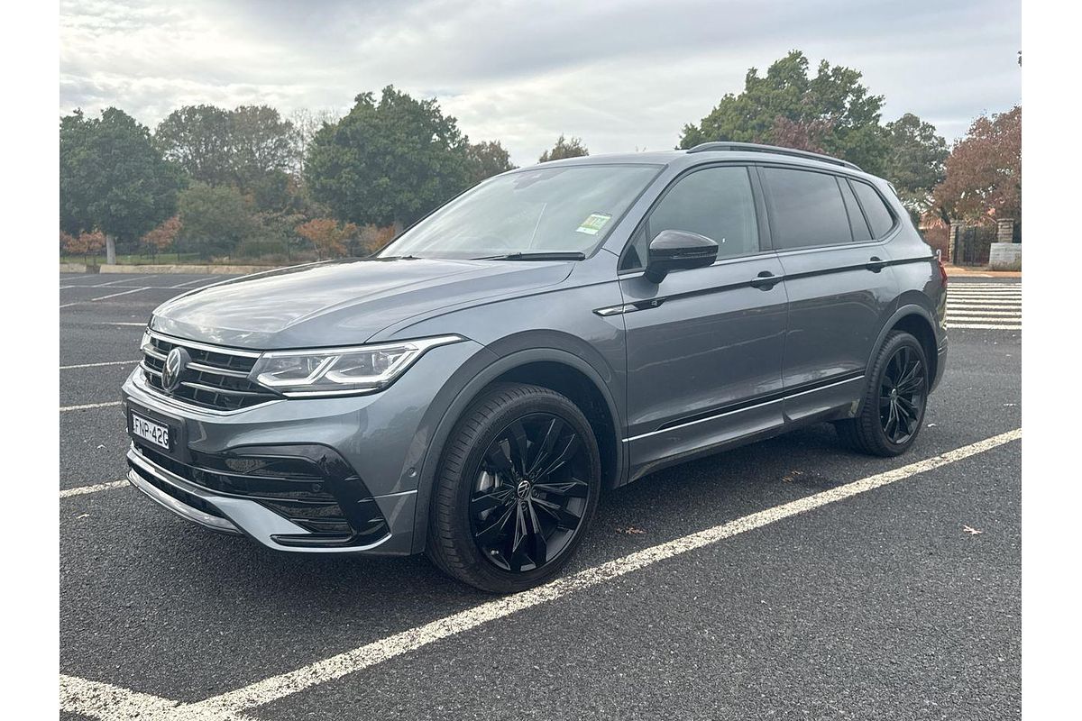 2024 Volkswagen Tiguan Wolfsburg Edition Allspace 5N