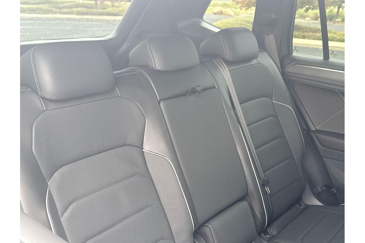 2024 Volkswagen Tiguan Wolfsburg Edition Allspace 5N