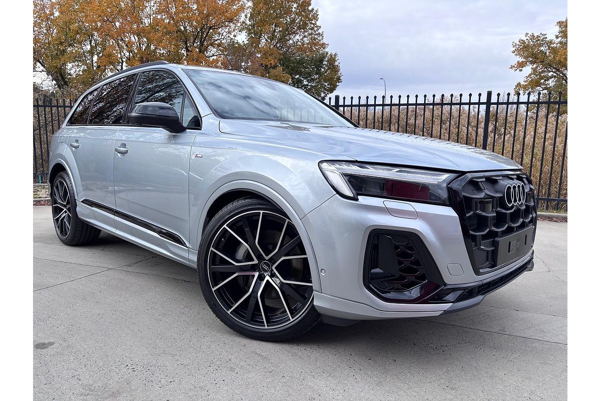 2025 Audi Q7 55 TFSI S line 4M