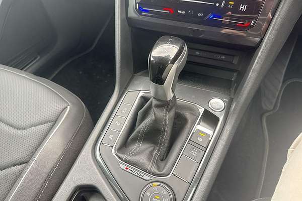 2024 Volkswagen Tiguan Wolfsburg Edition Allspace 5N