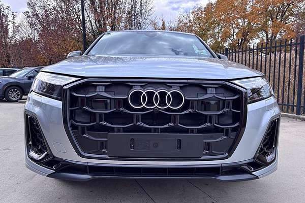 2025 Audi Q7 55 TFSI S line 4M