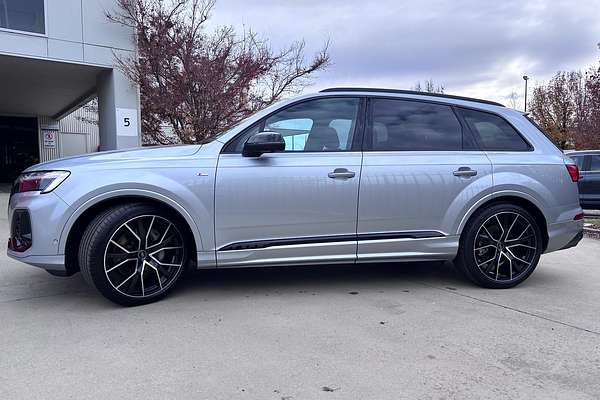 2025 Audi Q7 55 TFSI S line 4M