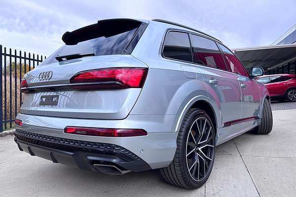 2025 Audi Q7 55 TFSI S line 4M