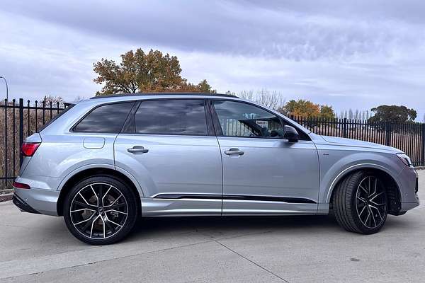 2025 Audi Q7 55 TFSI S line 4M