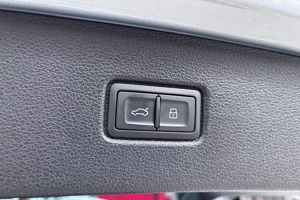 2025 Audi Q7 55 TFSI S line 4M