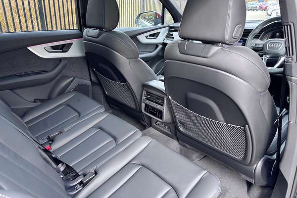 2025 Audi Q7 55 TFSI S line 4M