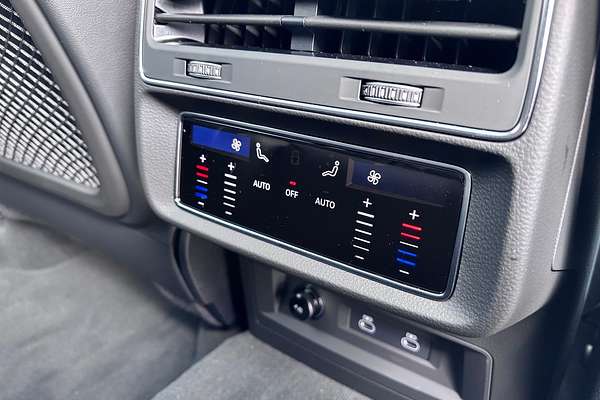 2025 Audi Q7 55 TFSI S line 4M