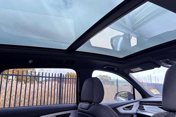 2025 Audi Q7 55 TFSI S line 4M