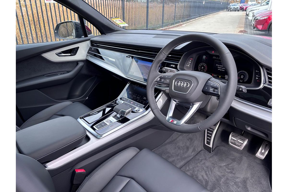2025 Audi Q7 55 TFSI S line 4M