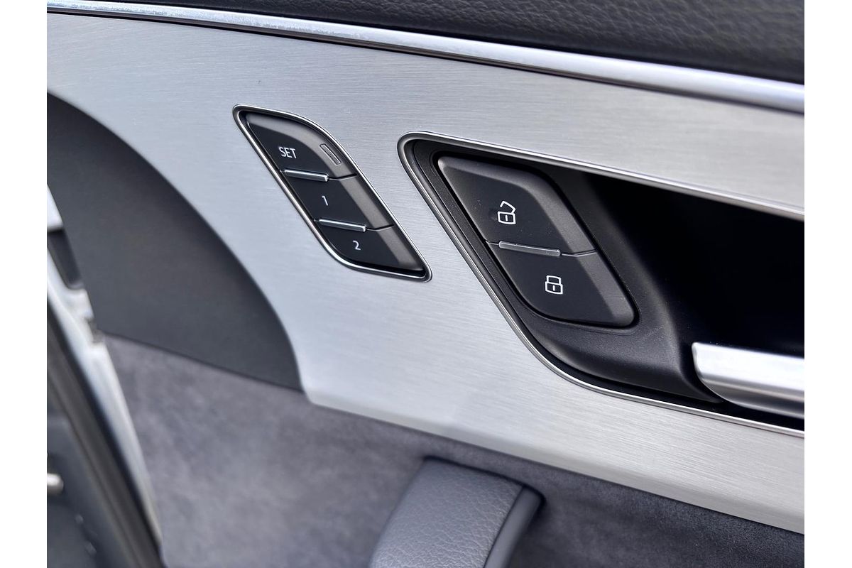2025 Audi Q7 55 TFSI S line 4M