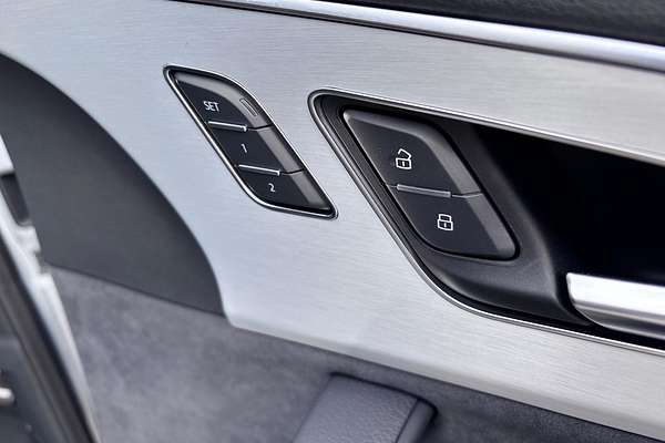 2025 Audi Q7 55 TFSI S line 4M