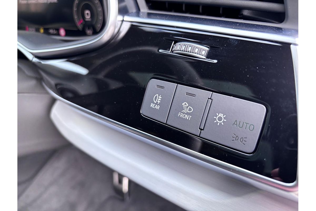 2025 Audi Q7 55 TFSI S line 4M