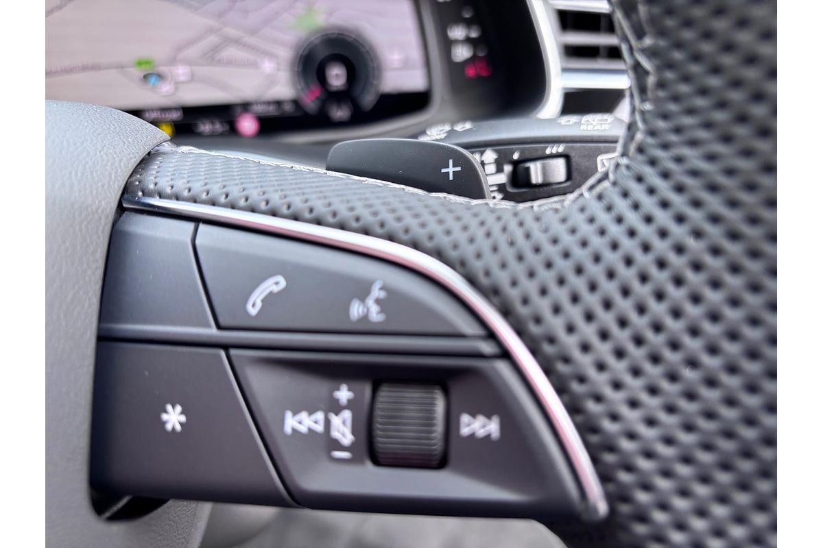 2025 Audi Q7 55 TFSI S line 4M