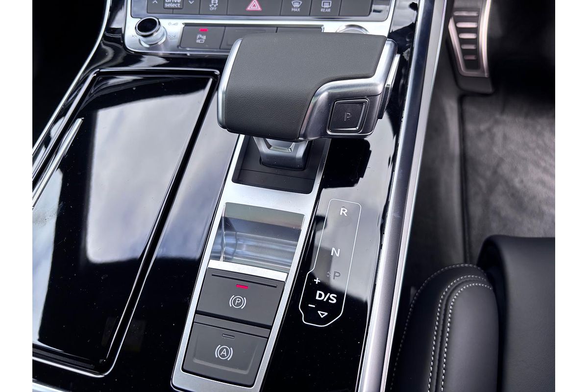 2025 Audi Q7 55 TFSI S line 4M