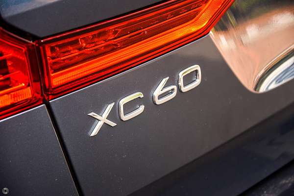 2024 Volvo XC60 Ultra B5 Bright