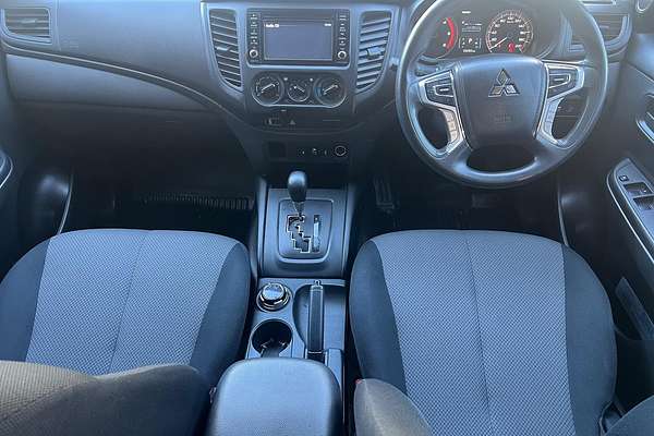 2022 Mitsubishi Triton GLX MR 4X4