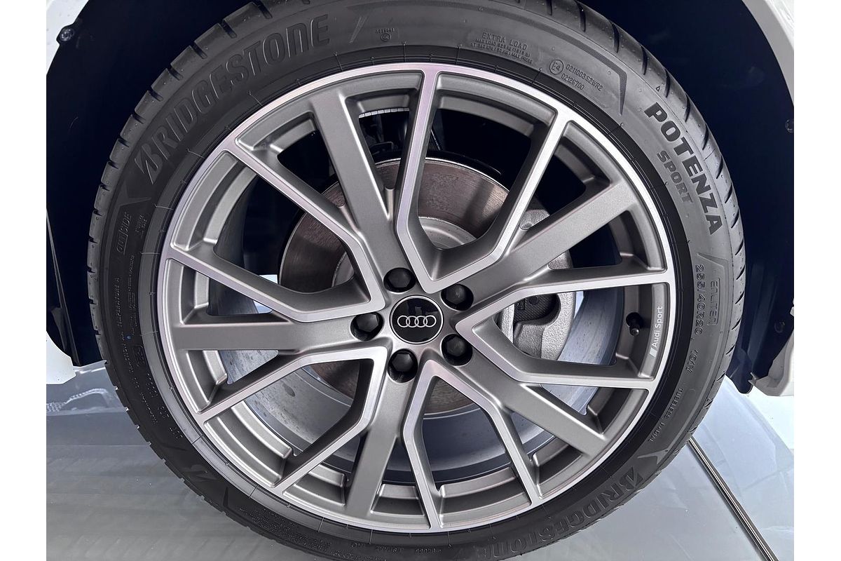 2025 Audi Q3 40 TFSI S line F3