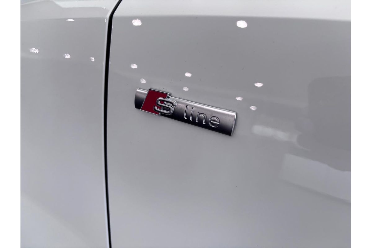2025 Audi Q3 40 TFSI S line F3