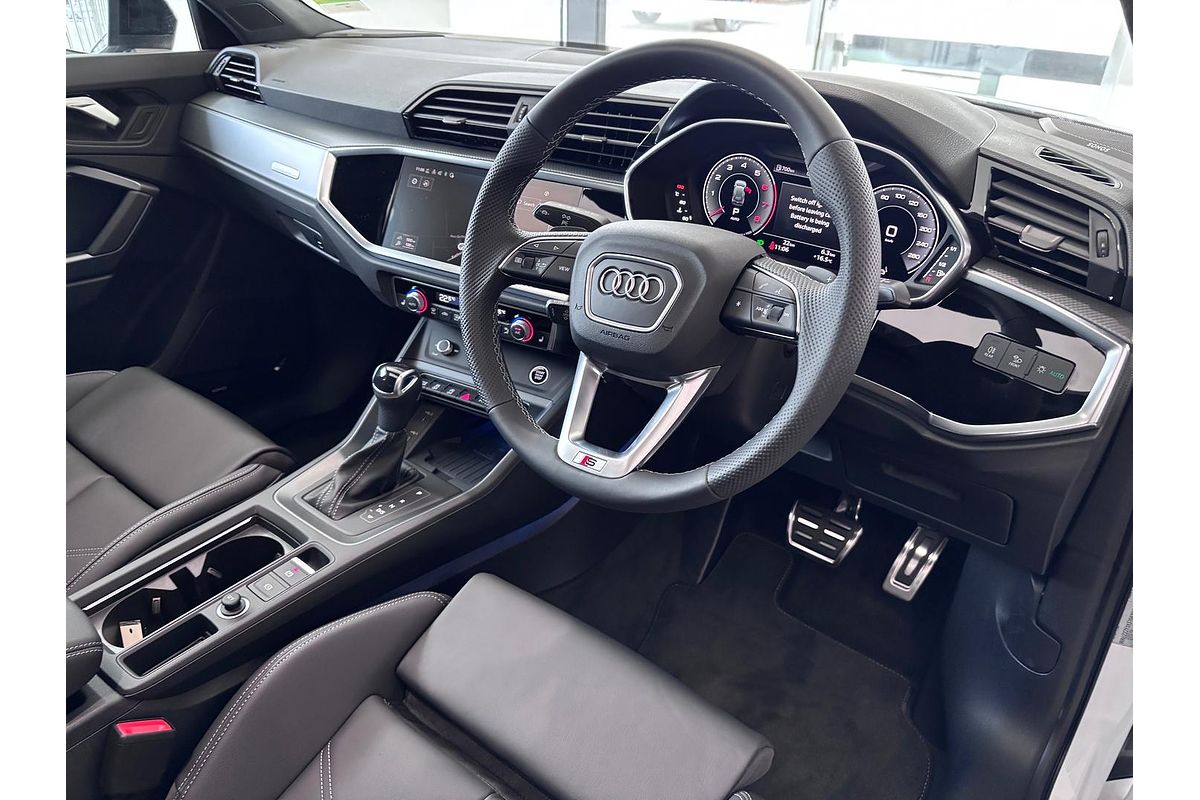 2025 Audi Q3 40 TFSI S line F3