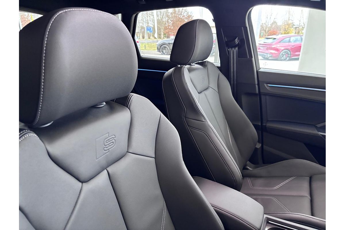 2025 Audi Q3 40 TFSI S line F3