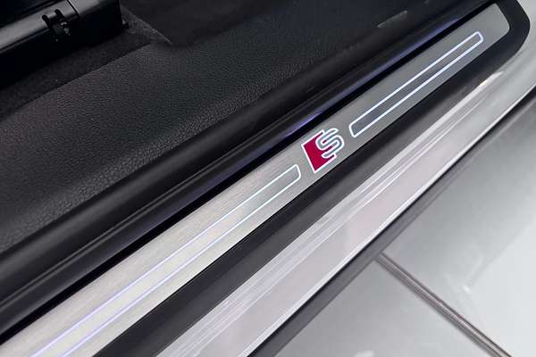2025 Audi Q3 40 TFSI S line F3