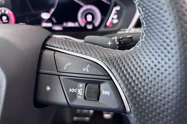 2025 Audi Q3 40 TFSI S line F3