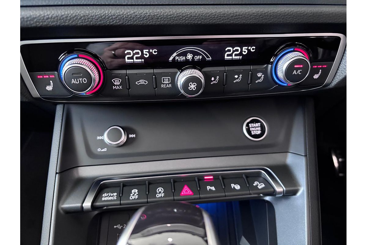 2025 Audi Q3 40 TFSI S line F3
