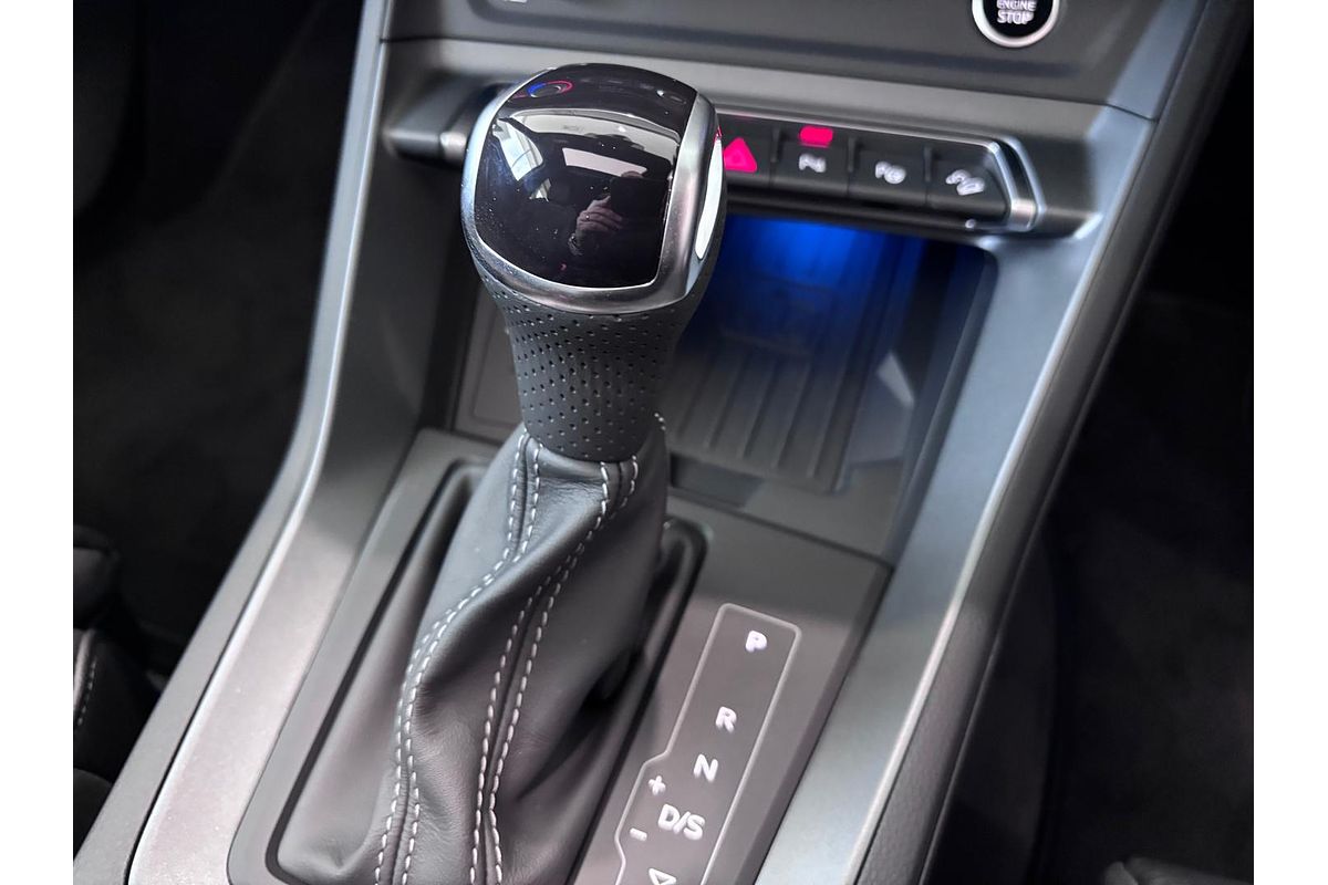 2025 Audi Q3 40 TFSI S line F3