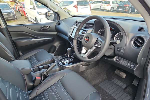 2025 Nissan Navara PRO-4X D23 4X4