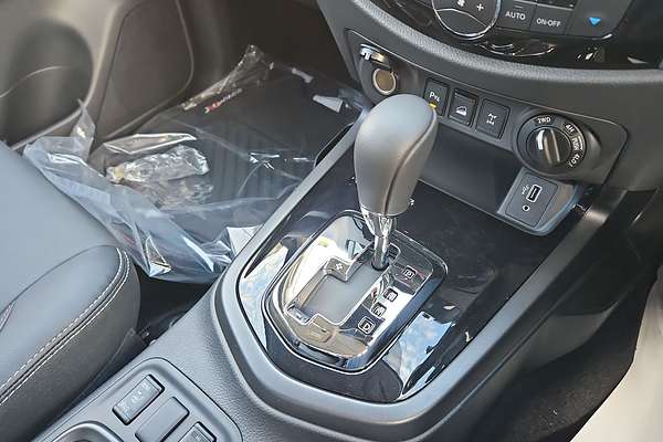 2025 Nissan Navara PRO-4X D23 4X4
