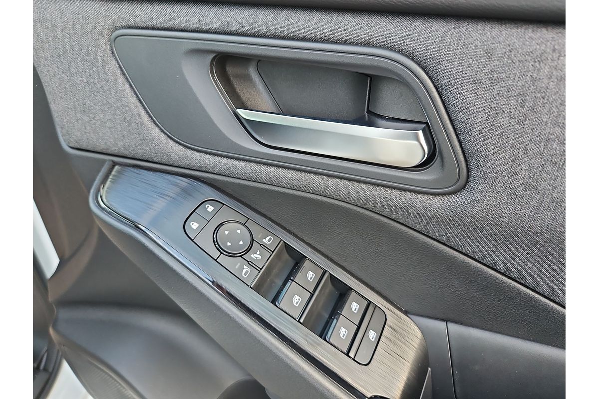2025 Nissan QASHQAI ST J12